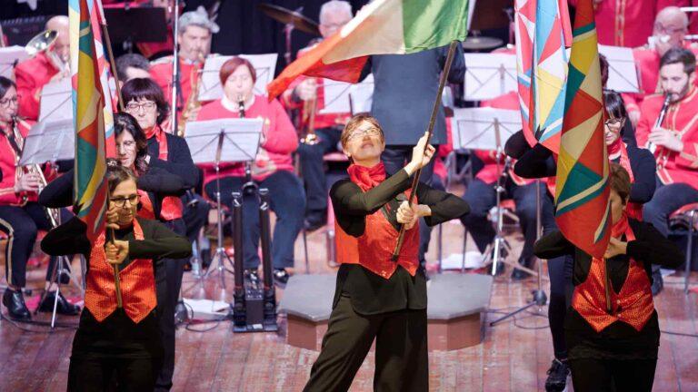 concerto di natale 2023 banda e majorettes di rovello porro